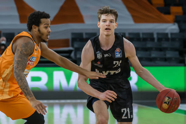 青队注入了 青队注入了