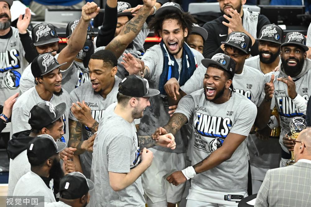 亲自完成了 亲自完成了