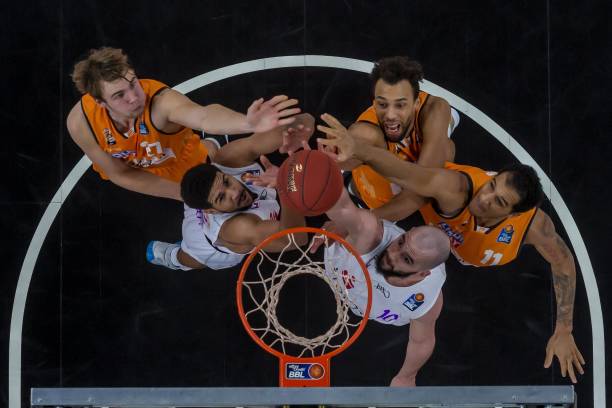 教练更替是 教练更替是